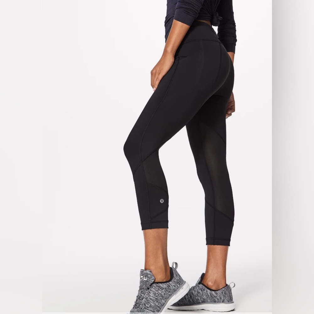 Lululemon‎ Athletic pace rival Women's navy cropped Leggings size 4